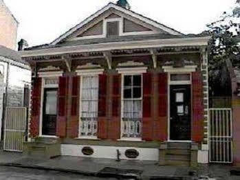 Royal Barracks Guest House New Orleans Exterior photo