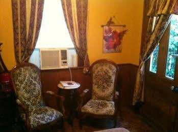 Royal Barracks Guest House New Orleans Exterior photo